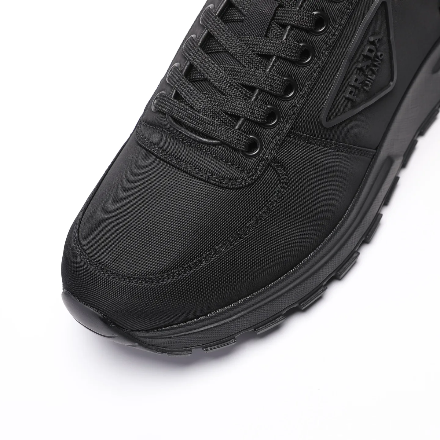 Batch 580 [PRADA] Men's shoes are popular in the counter, official website synchronization, high-quality shipments. Fabric: original cowhide with snakeskin. Lining: cowhide feet + cowhide lining. Outsole: original TPU + foam. Size: 38-46